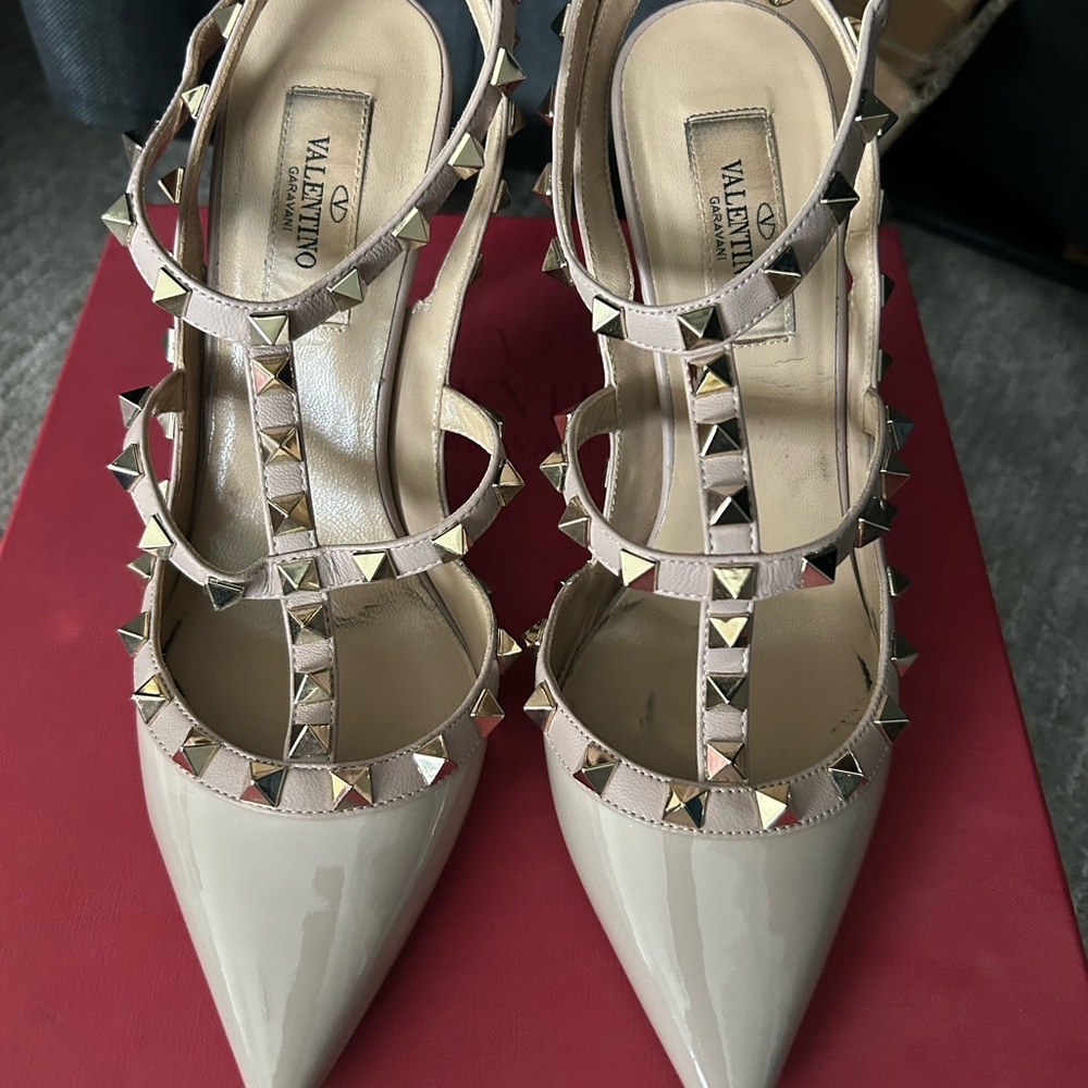 Valentino Nude Rockstud Heels
